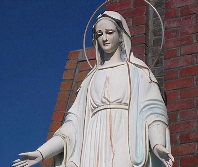 圣母像离奇流泪，是神迹显灵还是另有原因？