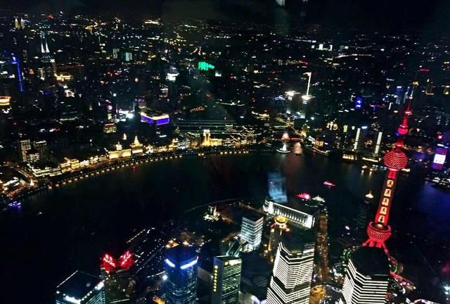 世界排名前十的摩天大楼，中国占了一半，北上广深津各有一座