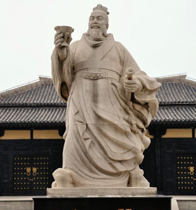历史上著名的“文景之治”既是西汉兴盛之巅，亦是西汉衰亡之始