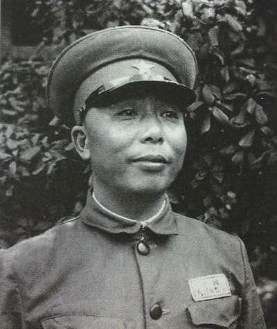 彭德怀欲用4个师围歼陆战一师，毛泽东急电：人数不够，加上26军