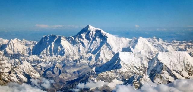 8848.86米！珠穆朗玛峰最新高度官宣，它最高时曾达上万米