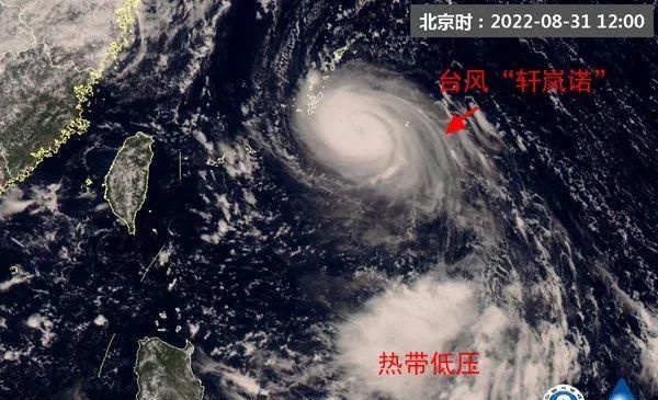 最新！17级超强台风路径诡异，或将吞掉新台风！今晚影响浙江，杭州接下来的天气……