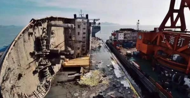 2014年六千多吨世越号沉海，韩国无力打捞，中国出手帮助亏损11亿