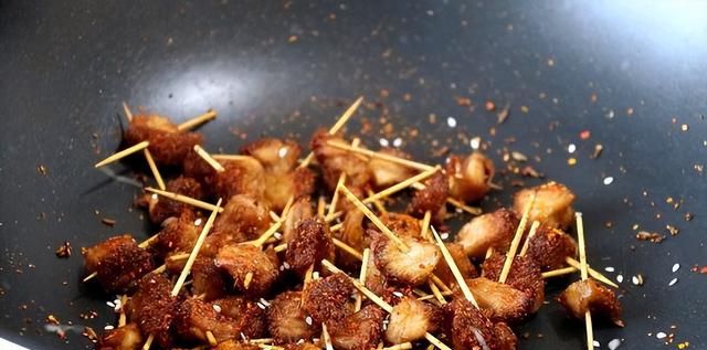 菌菇中的“爱马仕”!它是天然的“养胃宝”，建议中老年人多吃