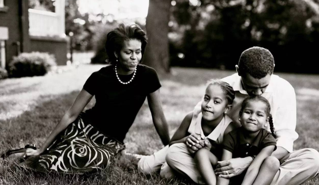 奥巴马父亲真的绝！俘获两位白人学霸美女芳心，生3个儿子不抚养