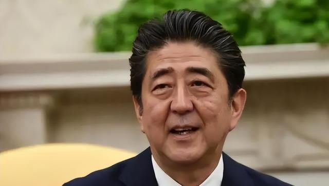 安倍晋三四次当选日本首相，他的家族背后的实力到底有多强？