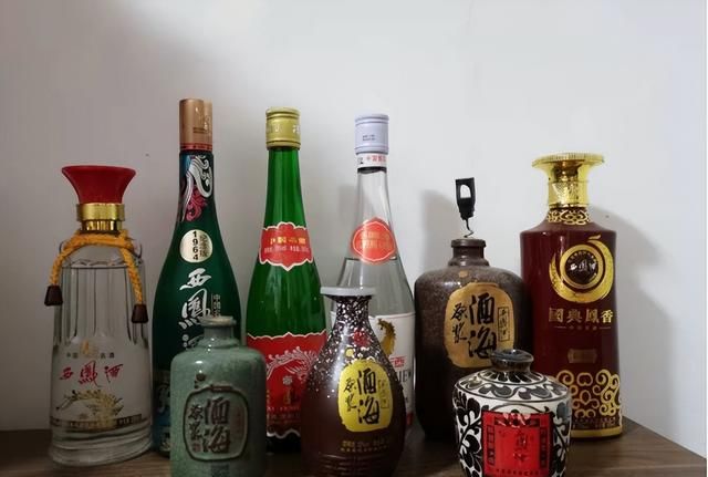 同是西凤酒，绿瓶和白瓶有何不同？差别不止1点，建议弄懂再买