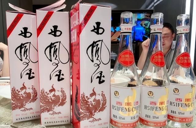 同是西凤酒，绿瓶和白瓶有何不同？差别不止1点，建议弄懂再买