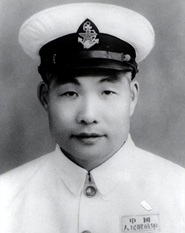 1953年中国用黄金换旧舰，遭外国嘲笑，64年后：中国海军，威武！