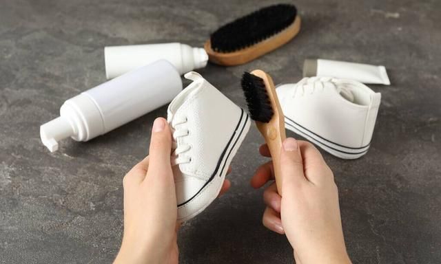 用这个方法清洗小白鞋，鞋子又白又干净