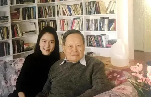 翁帆嫁杨振宁：恩爱17年，为何没生儿女？