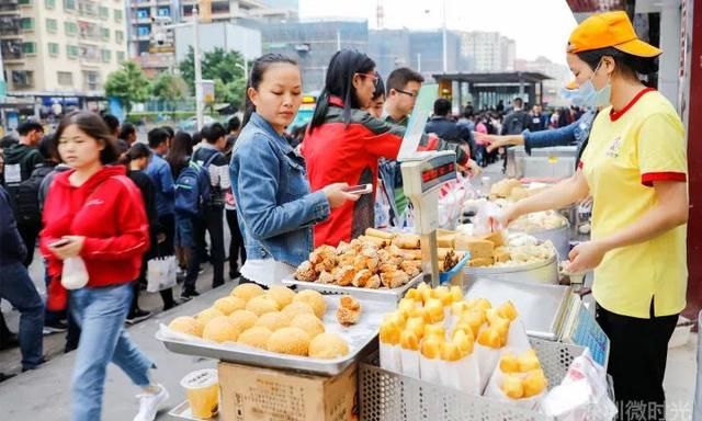 经历过高新园、坪洲地铁站的高峰，才知道什么叫绝望...