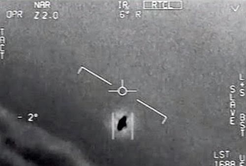 UFO视频公布了！五角大楼亲自确认拍摄真实，飞行员连连发出惊叹
