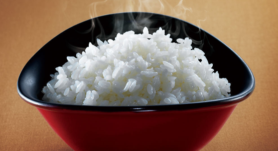 蒸的米饭太湿怎么变干(米饭蒸硬了怎么能变软)图2