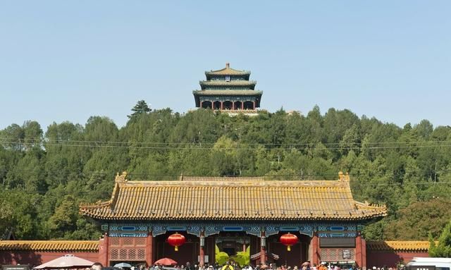 北京最高点景山原本不存在，它下面竟然压着一座宫殿~