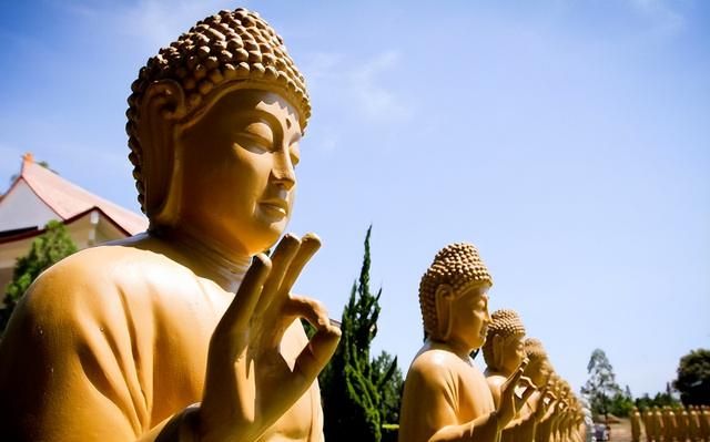 世界上“诡异”的3座佛像：一座在日本，剩下2座都在中国