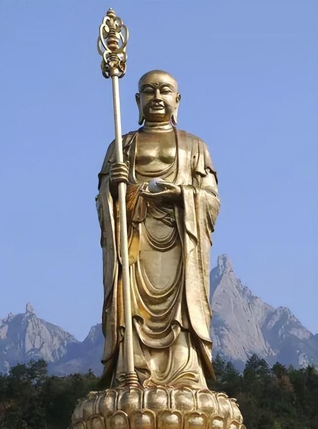 世界上“诡异”的3座佛像：一座在日本，剩下2座都在中国