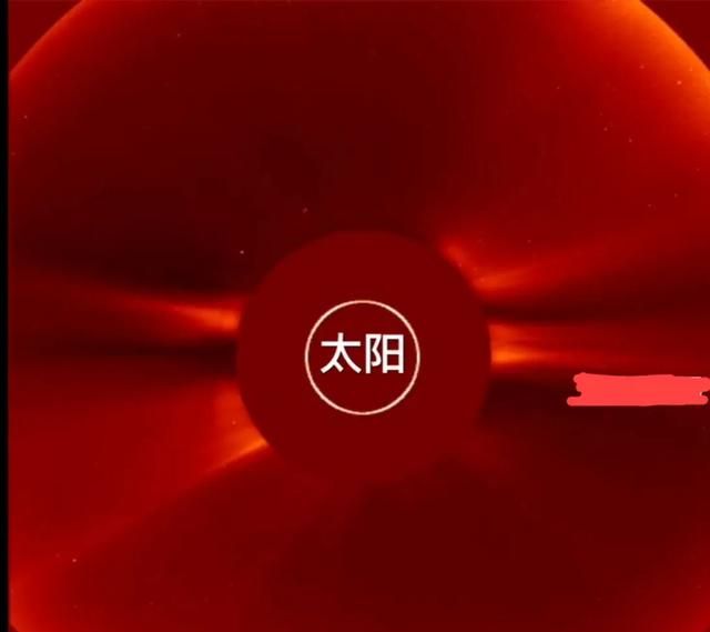 8月27日，太阳附近再现“巨型UFO”，疑为围绕太阳吸收能量？