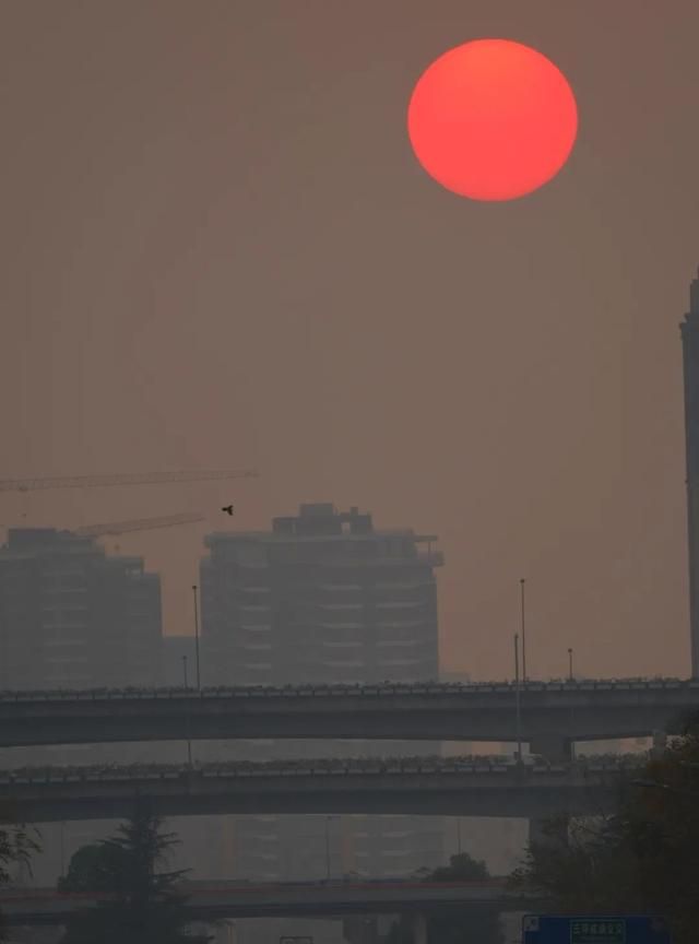 太美！冬至前，成都“悬日”再现