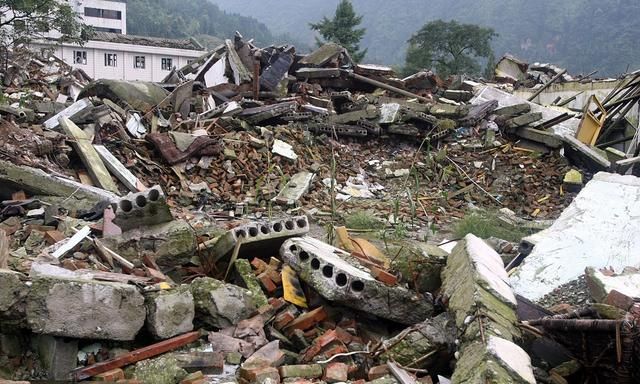 时光穿梭机-512汶川大地震：一场触动心灵的人间大难