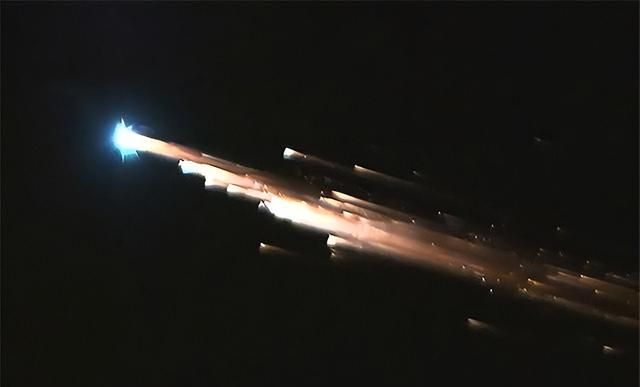 巨型火球横穿台岛琉球上空,“台军”战机目睹一切,“以为是UFO”