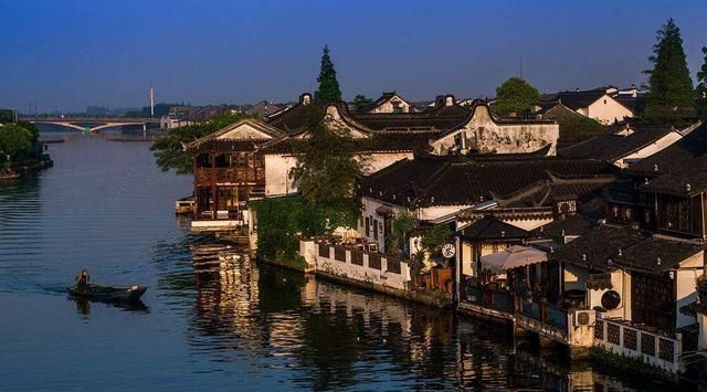 上海最有名的古镇，1700多年历史，被称为“上海威尼斯”