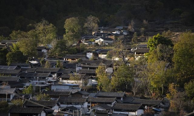 丽江老君山，老君炼丹之仙地，滇省众山之祖，丹霞地貌的神仙府地