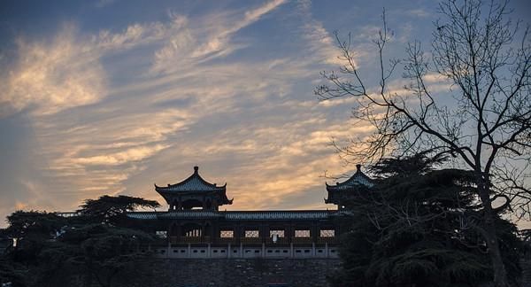 建都南京很诡异，10个王朝在这里亡国，只有一个朝代超百年