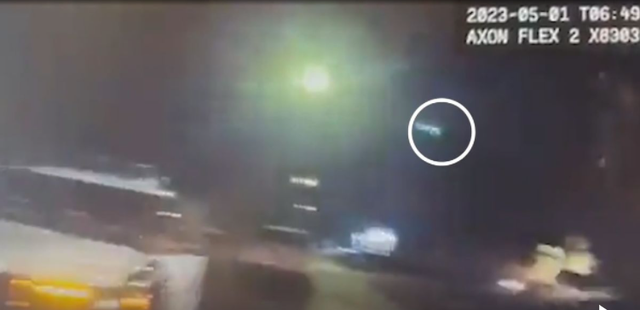 美国警方用摄像头拍到疑似UFO，还有居民称看到两个3米高外星人