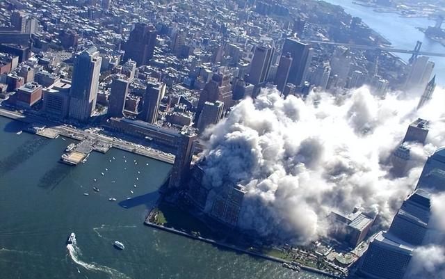 美国911事件照片集：震撼世界的历史瞬间
