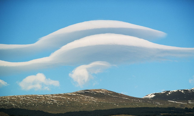 土耳其大地震前半月出现“UFO”？其实是罕见的云！跟地震有关？