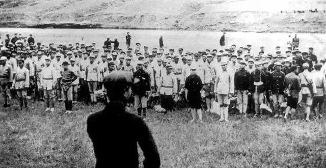 1935年，300多名红军在六盘山一夜间离奇身亡，57年后才揭开死因