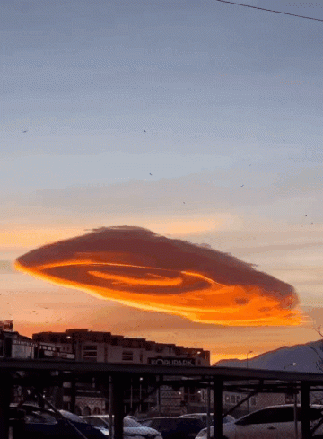 土耳其大地震前半月出现“UFO”？其实是罕见的云！跟地震有关？