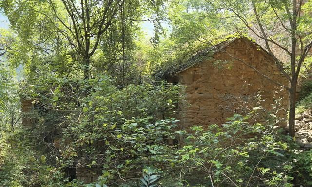 大山深处，中国第一"鬼村"，灵异事件追踪