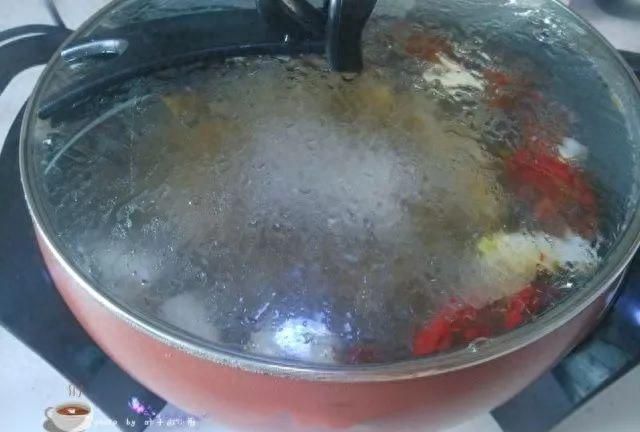 不输火锅店的自制火锅汤底，这样做其实并不难！