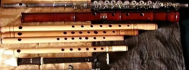 金属制的萨克斯和长笛为啥能算木管乐器
