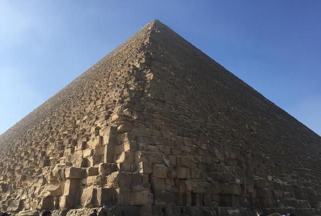 时间可抹掉一切，但却难以毁掉金字塔，据说它还能保存六万年