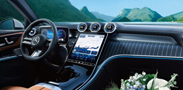 新款梅赛德斯-奔驰GLC上市：首次搭载越野模式，42.78万元起