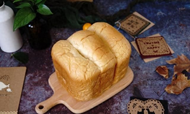 只要方法对，面包机也能揉出手套膜，好吃又松软的面包做起来