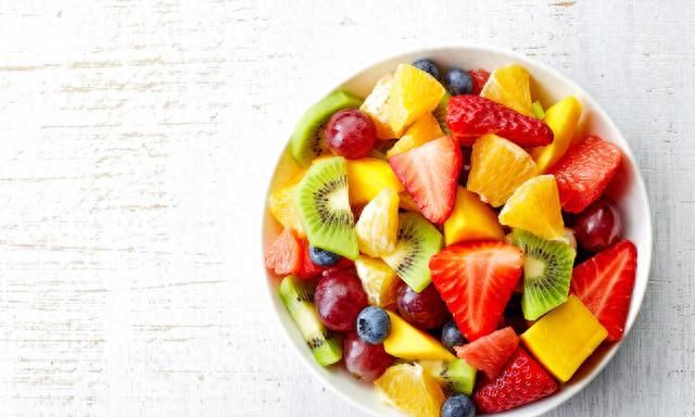 水果营养价值高，但4种水果不能乱吃，小心有“副作用”