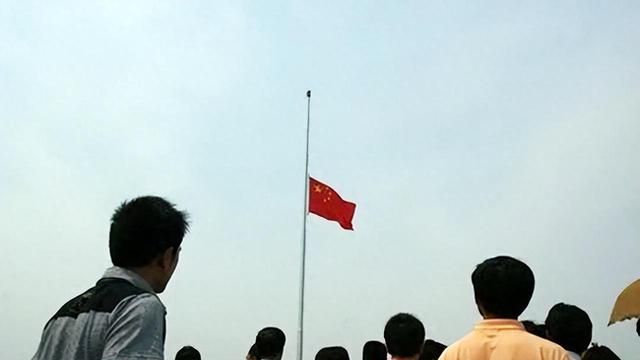 全球几乎所有国家都能降半旗，只有这两个阿拉伯国家不能降