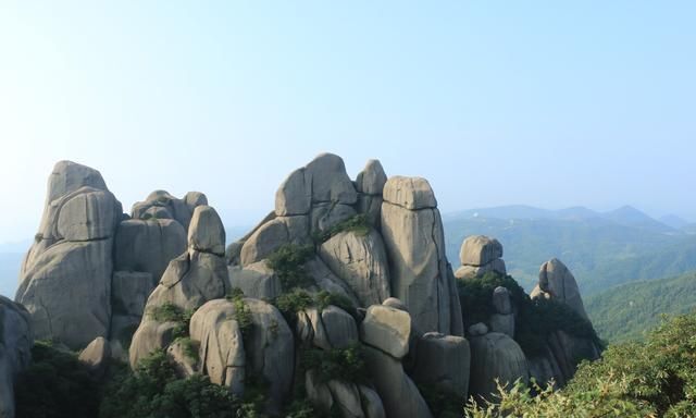 “海上仙都”太姥山：海拔不高却山势险峻，还有神奇的晶洞风化圈