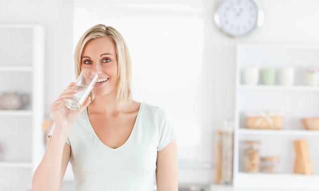 日常饮水要适量，饮水过量会造成什么严重后果？