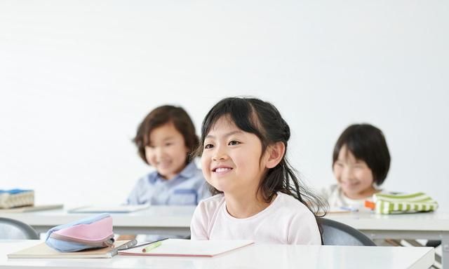 幼儿园“最后一年”很关键，让娃做好2点准备，小学后成绩更优秀